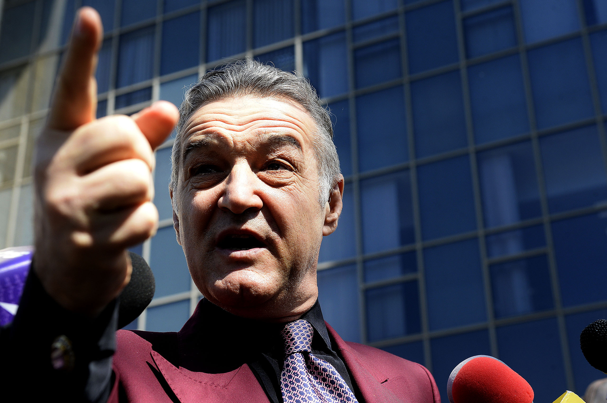 Gigi Becali vrea să construiască cel mai mare spital din ...