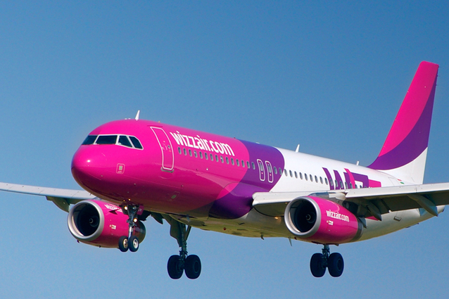 CURSE AERIENE Wizz Air va opera 12 noi rute către șase țări din Bacău