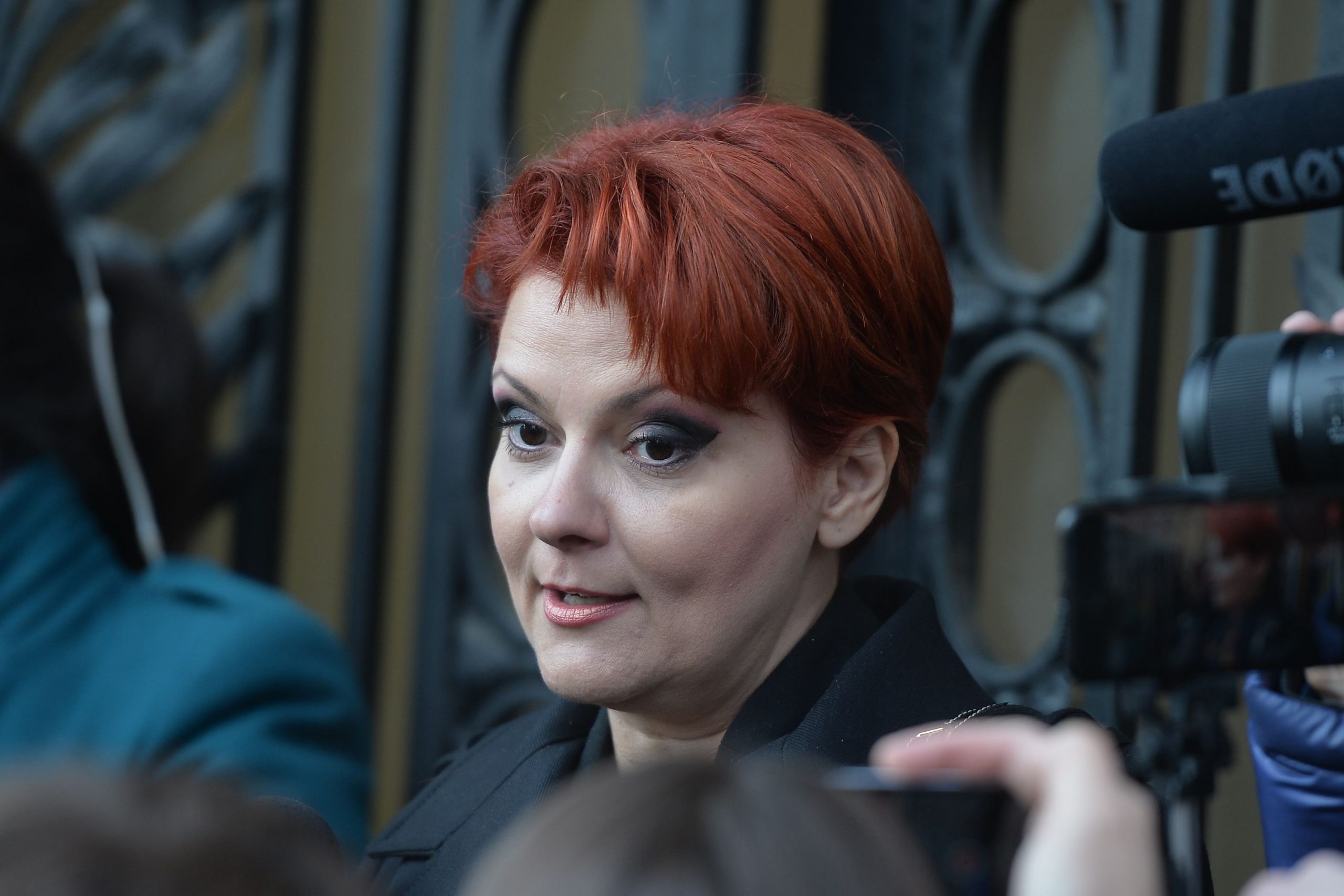 Cum ArÄƒta Lia OlguÈ›a Vasilescu In TinereÈ›e Fotografii Rare Cu Politicianul Detaliul Care Nu Poate Fi Ignorat Foto