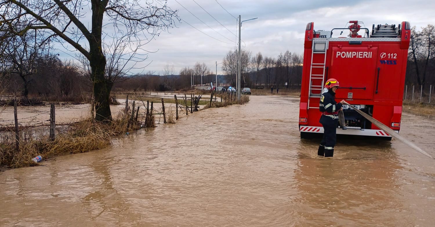 Este Risc De Inunda Ii N Bazine Hidrografice S A Emis Cod Portocaliu