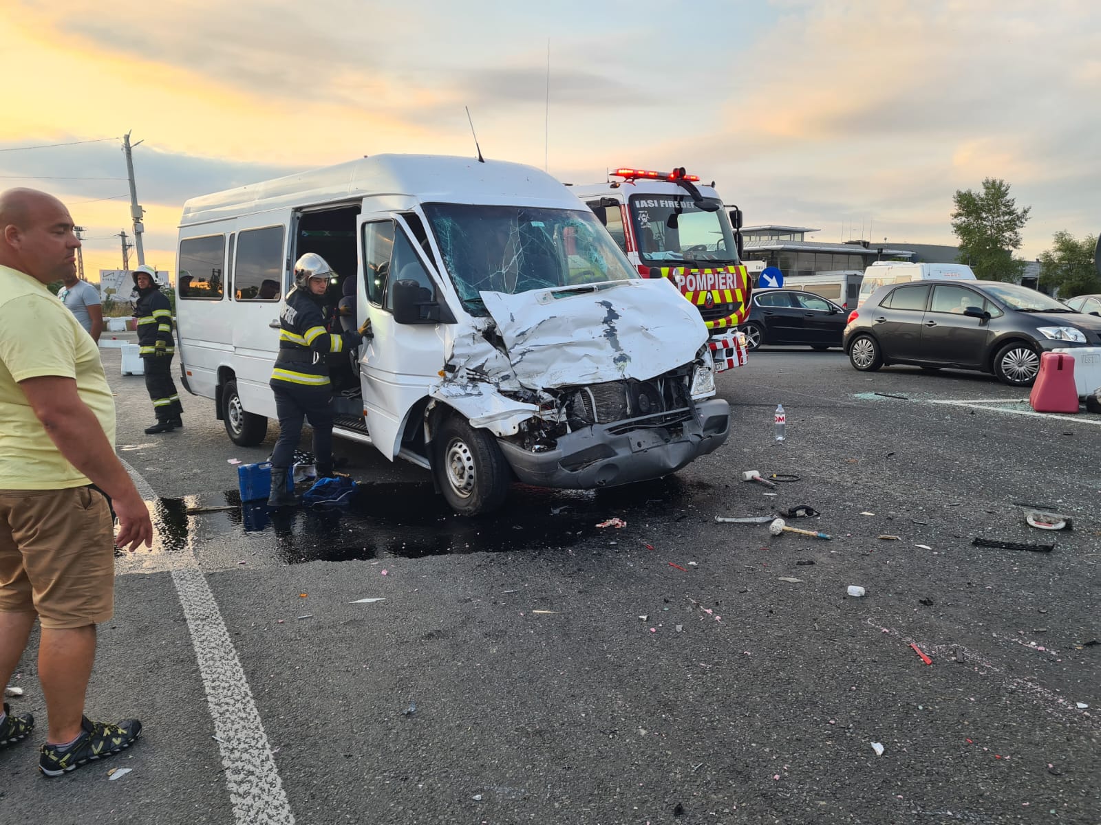 Accident Rutier Pe Dn In Loc Letcani Intre O Camioneta I Un