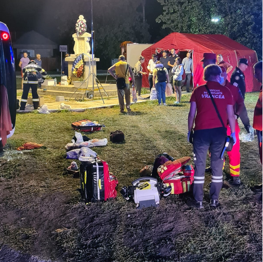 Un autocar în care erau 43 de ucraineni s-a răsturnat în Vrancea / Sursa foto: IPJ Vrancea