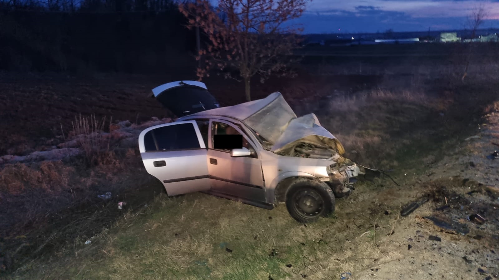 FOTO VIDEO Impact violent între două mașini pe DN 65 în județul Olt