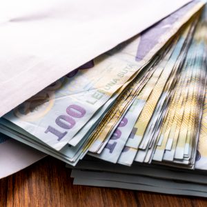 Opt foști magistrați încasează cele mai mari PENSII din România. Primesc lunar peste 50.000 de lei / Cea mai mare pensie depășește 11.600 de euro