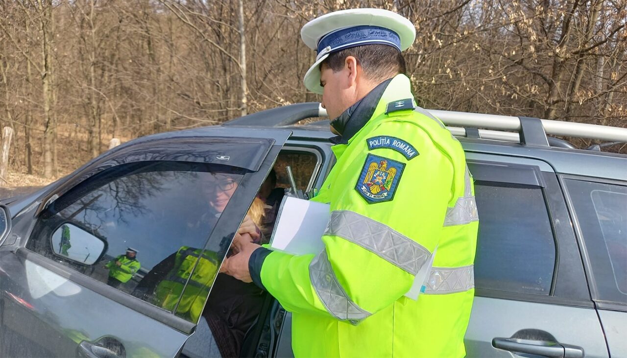 Poliţiştii vor folosi în trafic maşini neinscripţionate. Motivul pentru care s-a recurs la o asemenea măsură