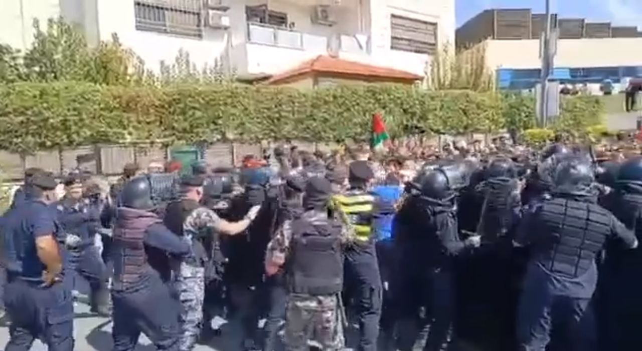 VIDEO | HAMAS folosește Telegram pentru a declanșa proteste. Sunt mișcări de stradă în Iordania, Egipt și Siria