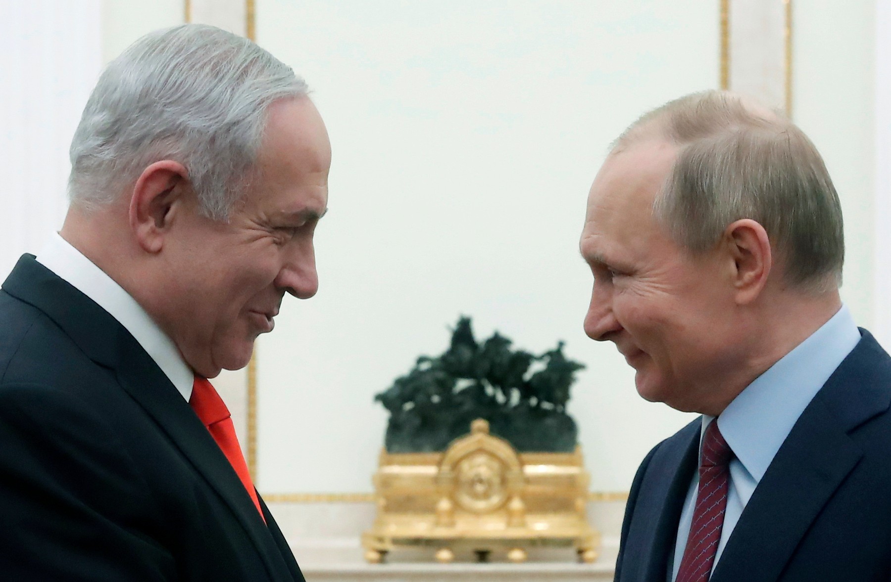 Vladimir Putin i-a spus lui Netanyahu că este pregătit să intervină pentru oprirea confruntărilor militare dintre Israel și Hamas