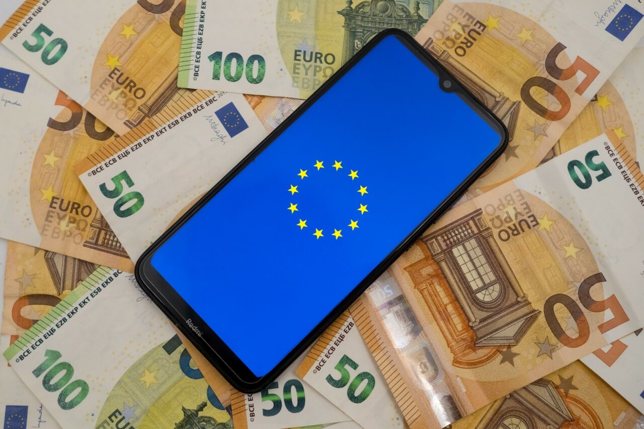 BCE avansează proiectul privind eventuala introducere a unei monede euro digitale