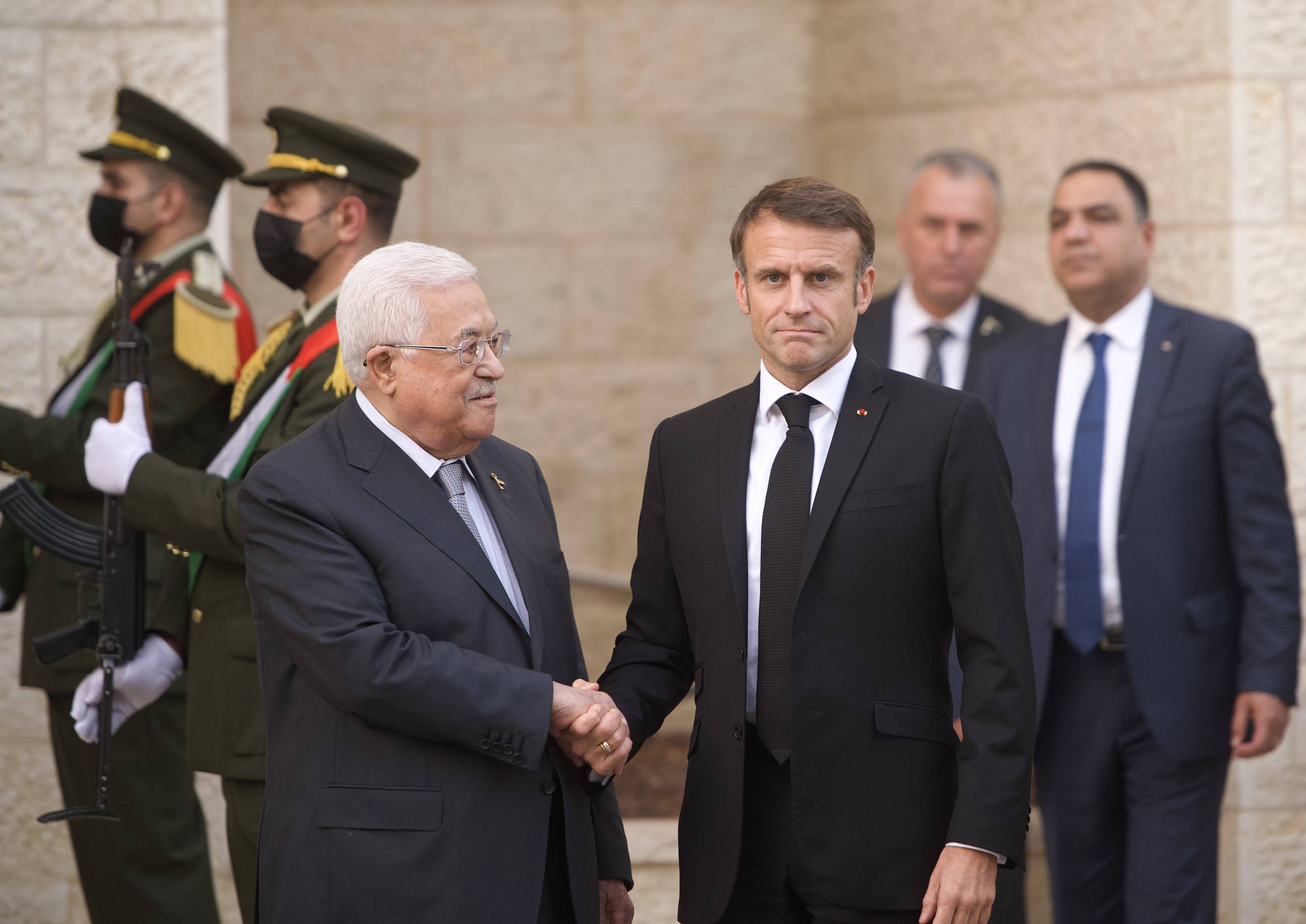 Emmanuel Macron A Condamnat, în Discuțiile Cu Mahmoud Abbas, Atacurile ...