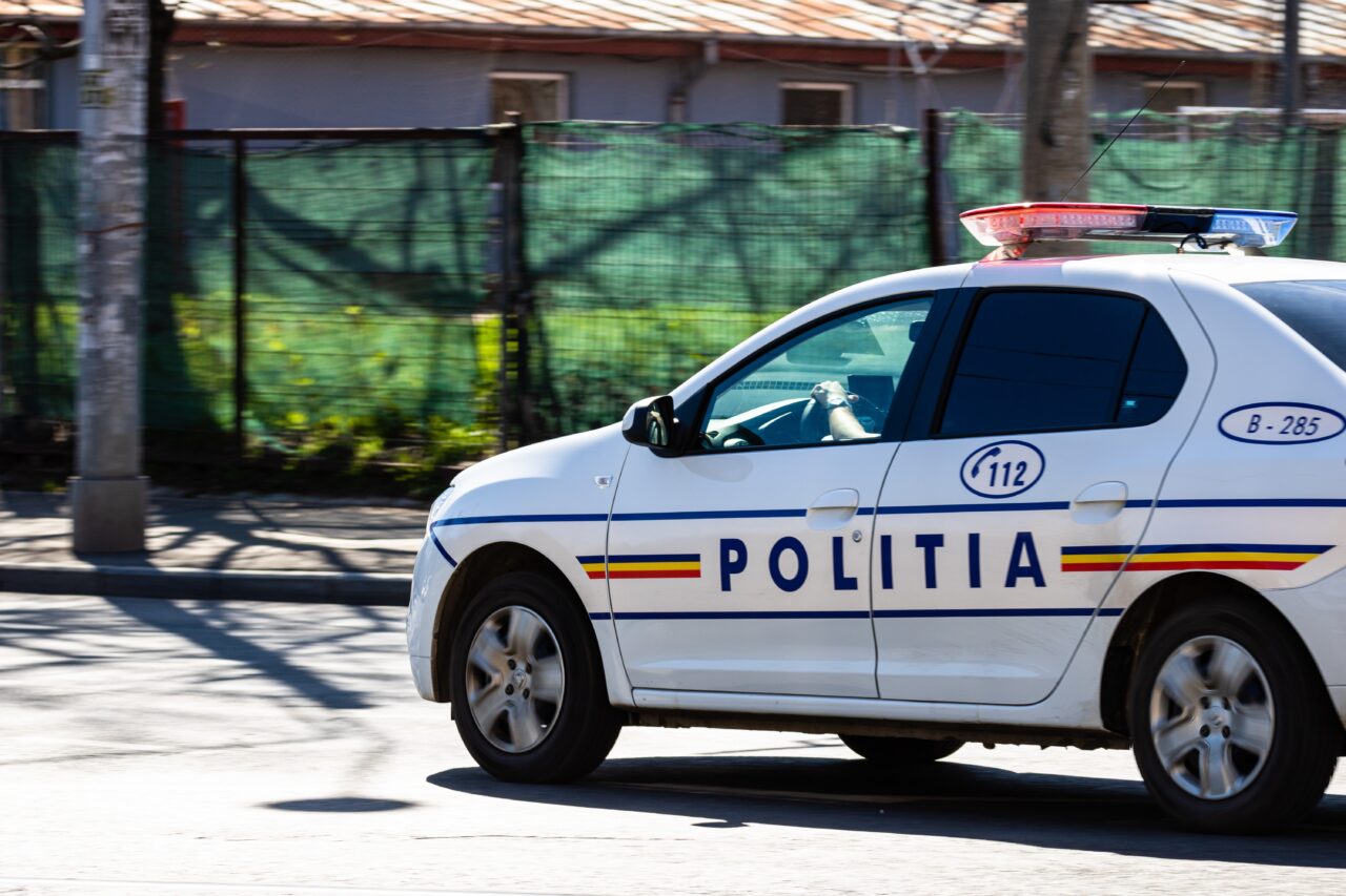 Medic ORL FALS, prins de poliţişti în Bucureşti, după ce au fost sesizați de o pacientă. Ce au descoperit oamenii legii