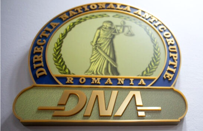 DNA a descins la CAS Maramureș Șefa instituției și un director