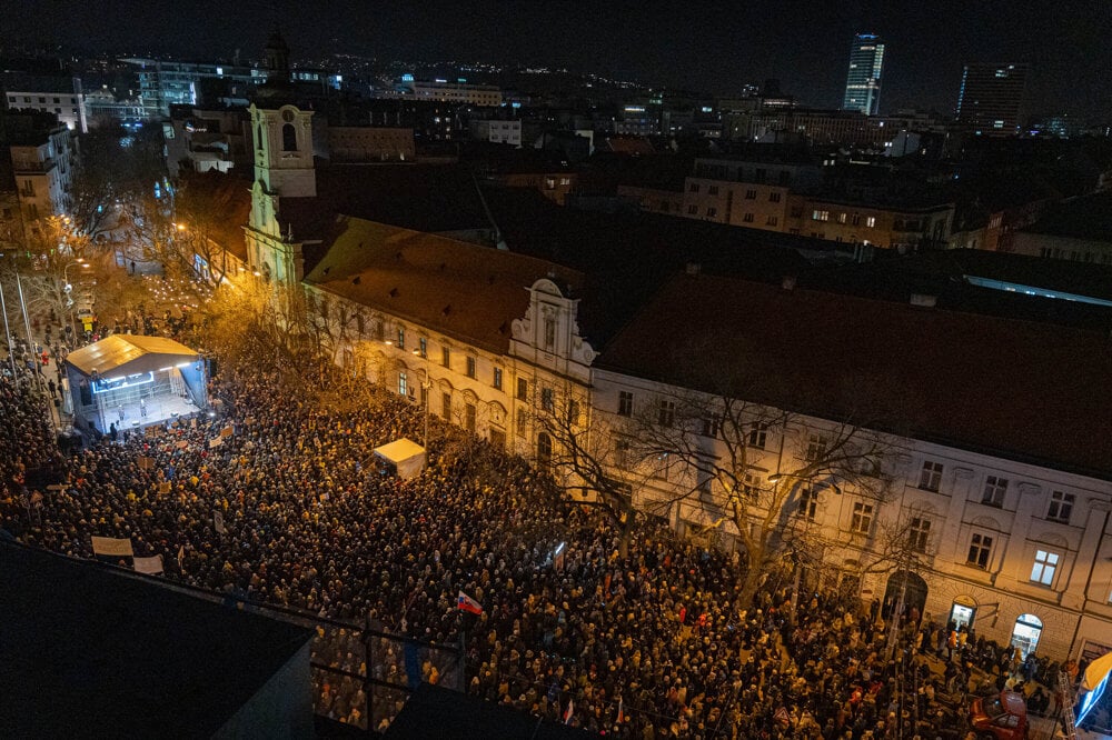 G Ndul 11 01 2024 Proteste Masive N Slovacia Fa De Planul   Slovacia 