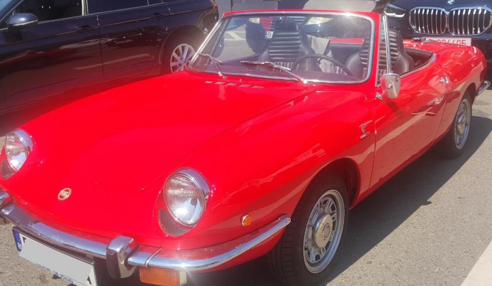 Imagini de COLECȚIE cu un Fiat 850 Sport Spider decapotabil, adus pentru inspecție la RAR