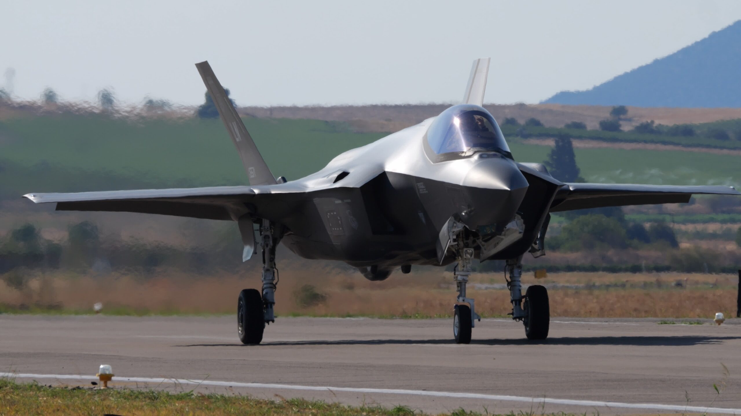 Congresul SUA a aprobat vânzarea a 32 avioane F-35 către România. MApN salută decizia