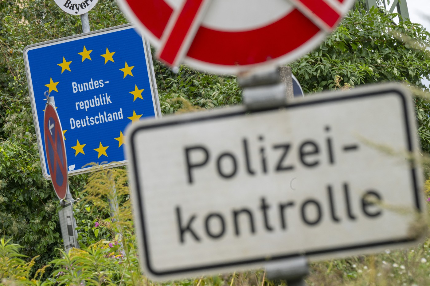 CONTROLUL la frontierele Schengen intrigă vecinii Germaniei: unii susțin mișcarea, alții o condamnă