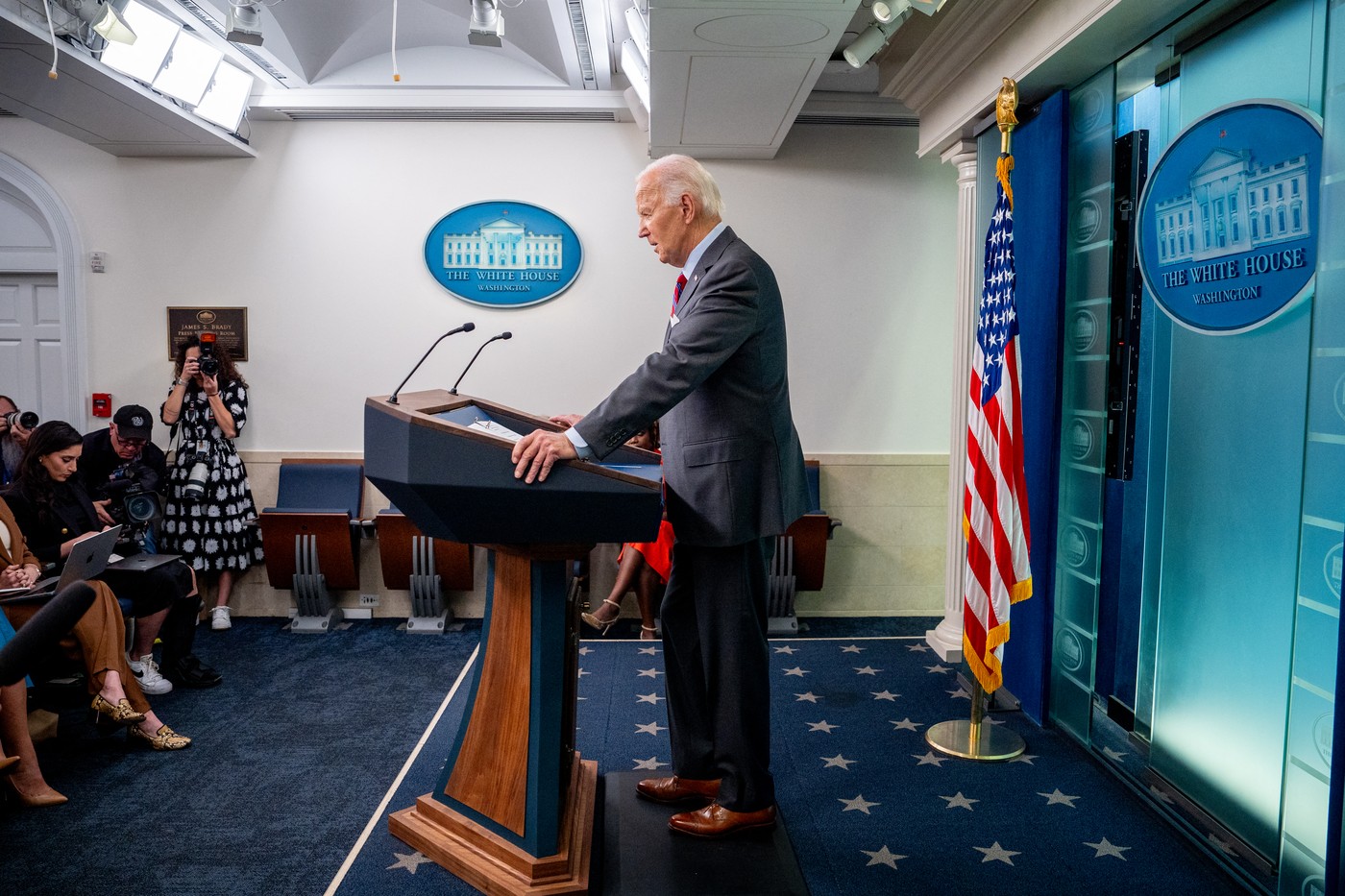 Joe Biden cere Israelului să nu atace instalațiile petroliere iraniene /Iranul vrea ARMISTIȚII în Liban și Fâșia Gaza