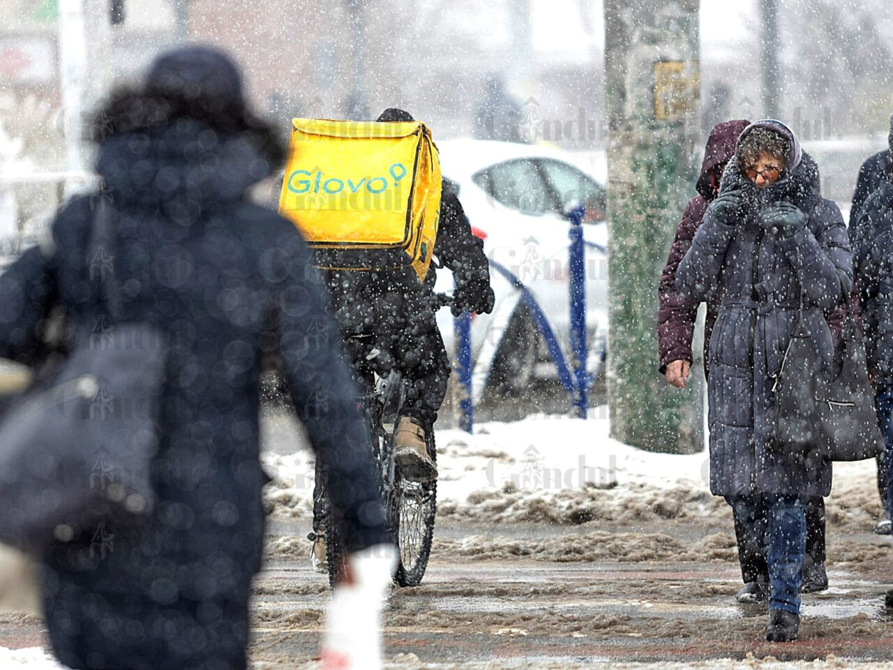 Se întorc iernile de altădată? Bucureștiul, față în față cu prima NINSOARE adevărată din acest an / Ce spun meteorologii