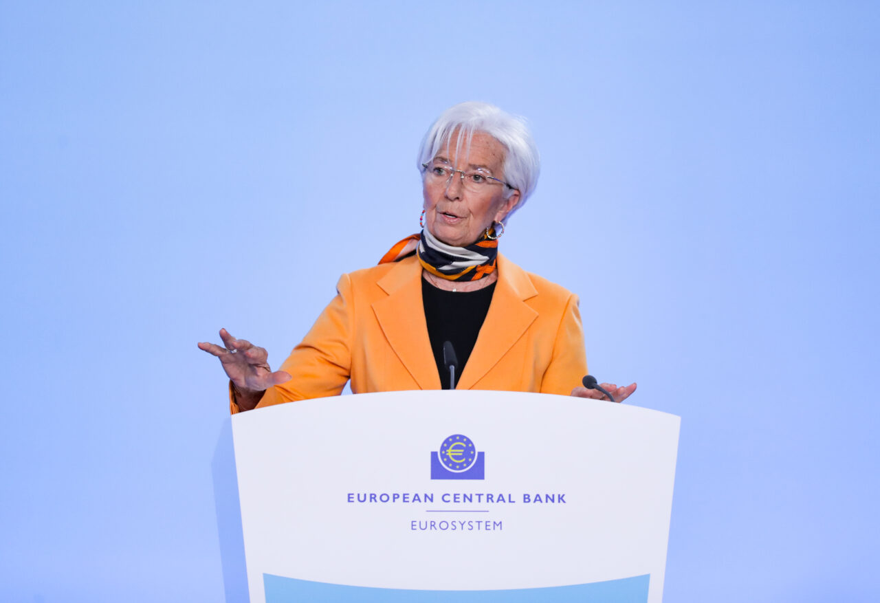 Lagarde: BCE va menține o politică monetară prudentă, într-un mediu de ”INCERTITUDINE puternică”